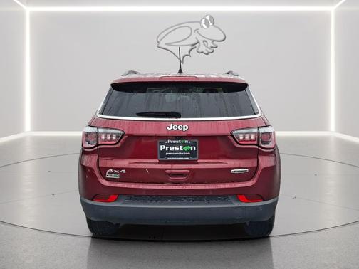 2022 Jeep Compass Latitude Lux