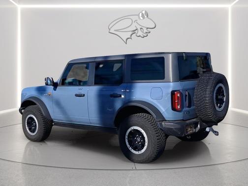 Azure Gray Metallic Tri-Coat 2023 Ford Bronco Badlands