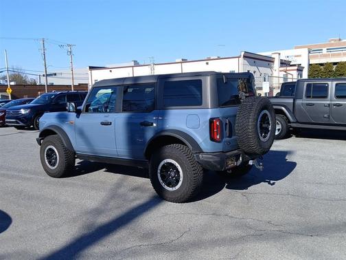 Azure Gray Metallic Tri-Coat 2023 Ford Bronco Badlands