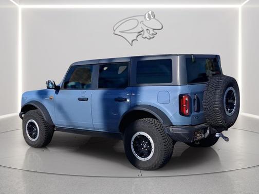 Azure Gray Metallic Tri-Coat 2023 Ford Bronco Badlands
