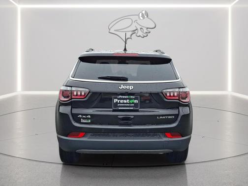 Diamond Black Crystal Pearlcoat 2024 Jeep Compass Limited