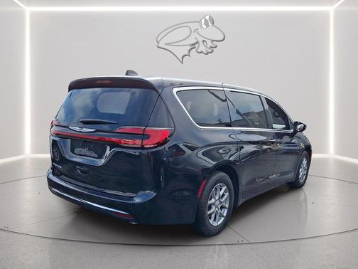 PXJ Diamond Black Crystal P/C 2026 Chrysler Pacifica L