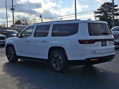 2023 Jeep Wagoneer L Series III 4x4