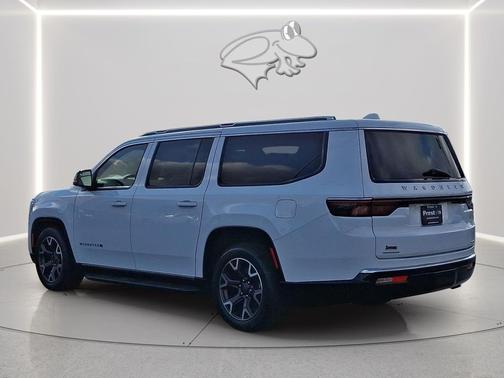 2023 Jeep Wagoneer L Series III 4x4