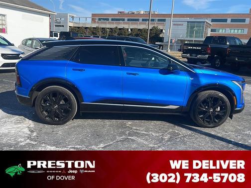 2025 Cadillac OPTIQ Luxury 2 AWD