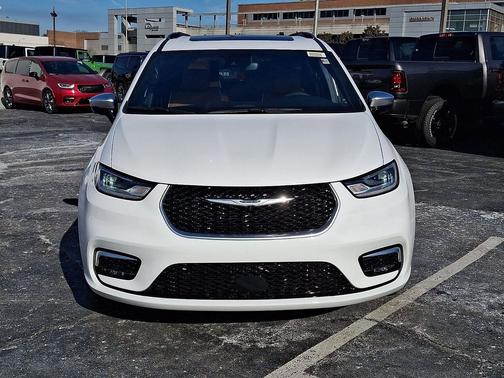 2026 Chrysler Pacifica L