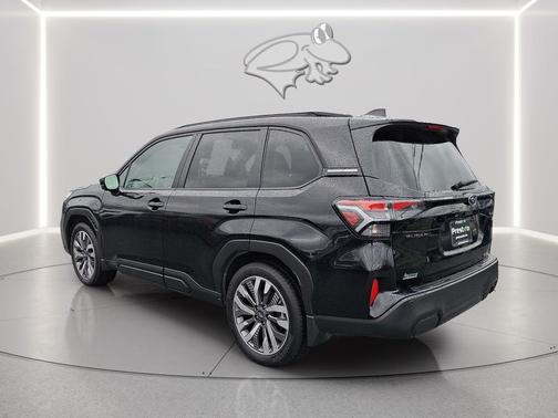 Crystal Black Silica 2025 Subaru Forester Touring