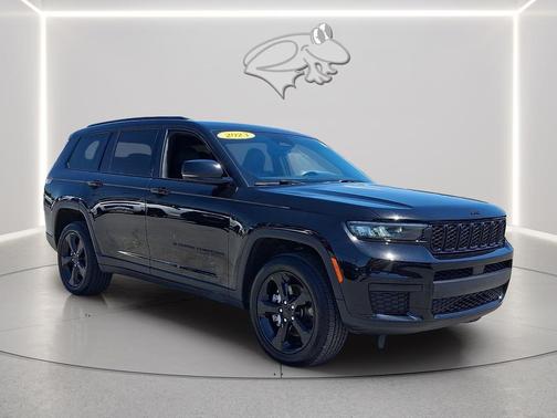 Diamond Black Crystal Pearlcoat 2023 Jeep Grand Cherokee L Altitude