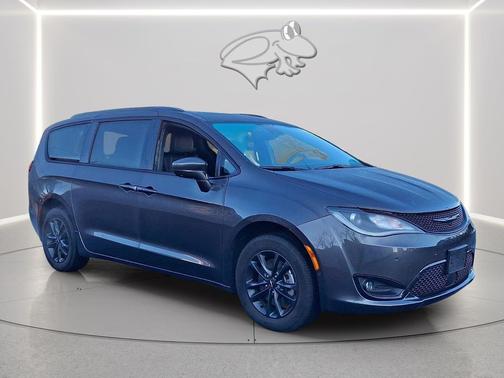 2020 Chrysler Pacifica L