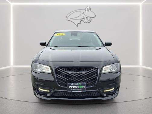 2023 Chrysler 300 Touring