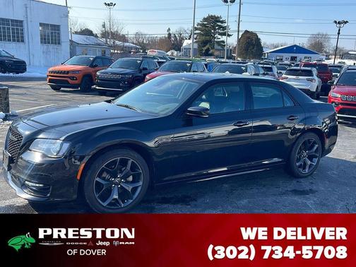 2023 Chrysler 300 Touring