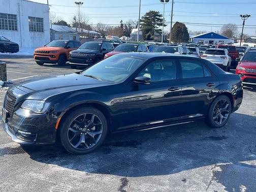 2023 Chrysler 300 Touring
