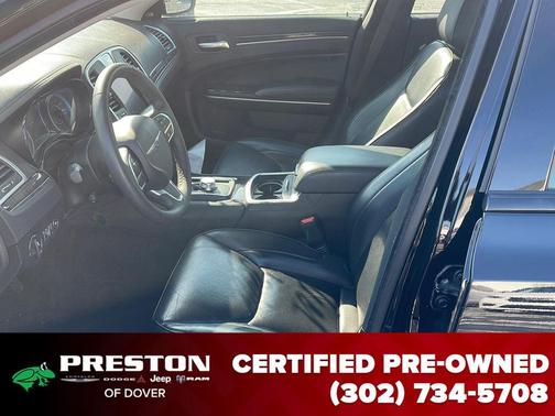 2023 Chrysler 300 Touring