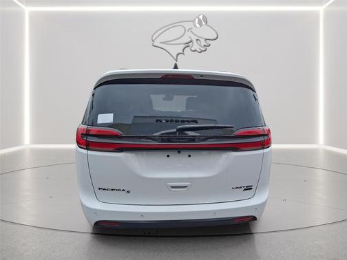 Bright White Clearcoat 2027 Chrysler Pacifica Limited