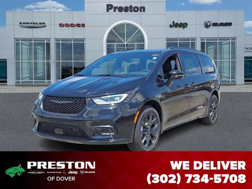 Diamond Black Crystal Pearlcoat 2025 Chrysler Pacifica Limited