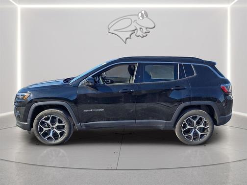 Diamond Black Crystal Pearlcoat 2026 Jeep Compass Limited