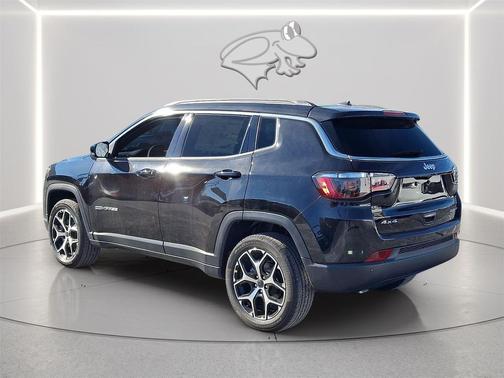Diamond Black Crystal Pearlcoat 2026 Jeep Compass Limited