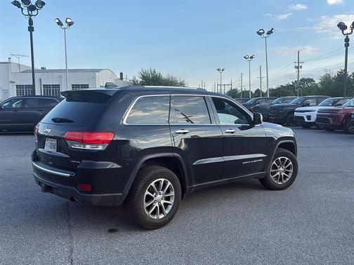 Brilliant Black Crystal Pearlcoat 2015 Jeep Grand Cherokee Limited