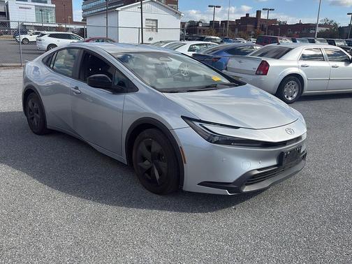 Cutting Edge 2025 Toyota Prius LE