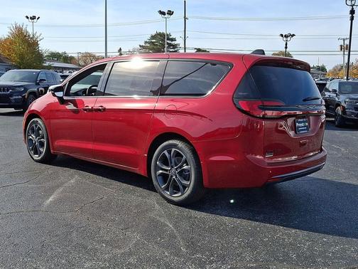 2026 Chrysler Pacifica L