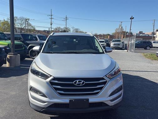 Molten Silver 2018 Hyundai TUCSON SEL