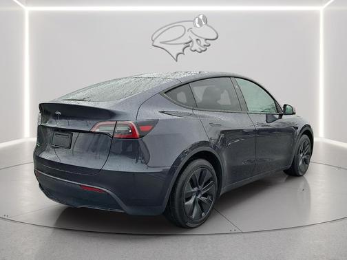 2024 Tesla Model Y Long Range Single Motor Rear-Wheel Drive