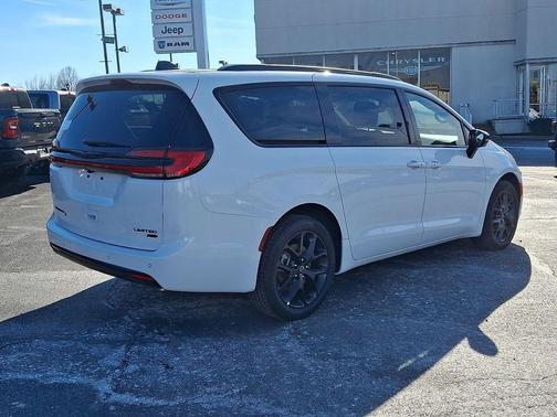 2026 Chrysler Pacifica Limited