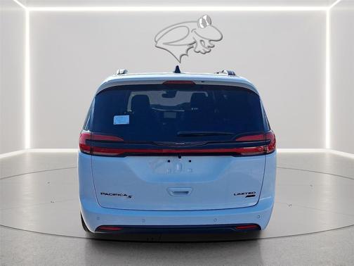 PW7 Bright White Clear Coat 2026 Chrysler Pacifica Limited