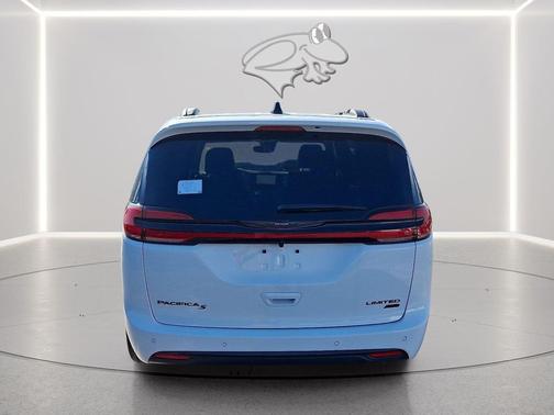 PW7 Bright White Clear Coat 2026 Chrysler Pacifica Limited