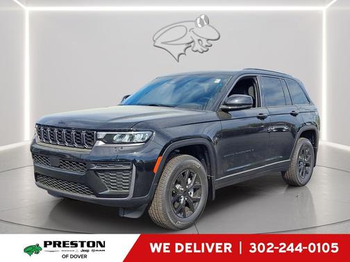 Diamond Black Crystal Pearlcoat 2026 Jeep Grand Cherokee Altitude