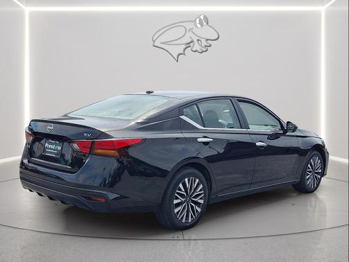 Super Black 2024 Nissan Altima 2.5 SV
