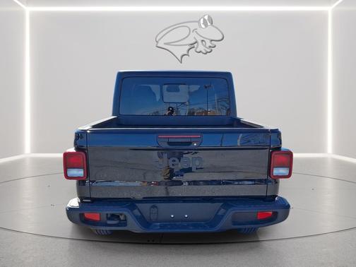 Black Clearcoat 2026 Jeep Gladiator Sport S