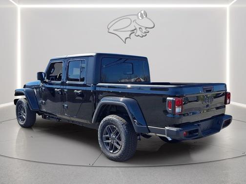 Black Clearcoat 2026 Jeep Gladiator Sport S