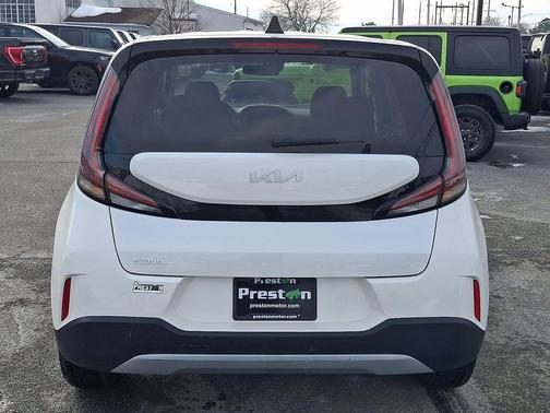2024 Kia Soul LX