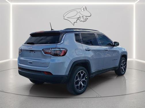 Silver Zynith Metallic Clearcoat 2026 Jeep Compass Limited
