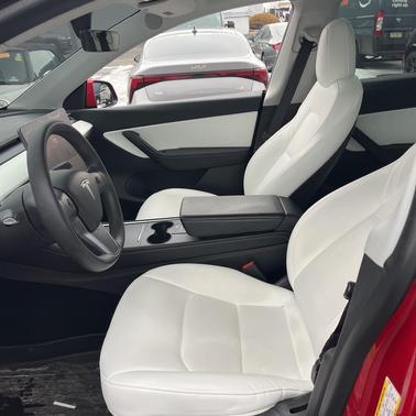 2022 Tesla Model Y Long Range Dual Motor All-Wheel Drive