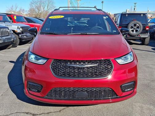 2025 Chrysler Pacifica Limited