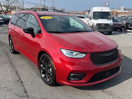 2025 Chrysler Pacifica Limited