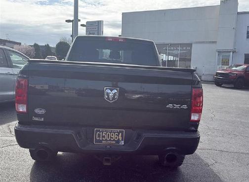 Brilliant Black Crystal Pearlcoat 2017 RAM 1500 Express