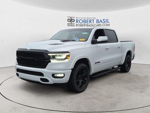 Bright White Clearcoat 2020 RAM 1500 Laramie