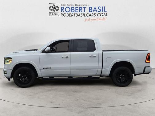 Bright White Clearcoat 2020 RAM 1500 Laramie