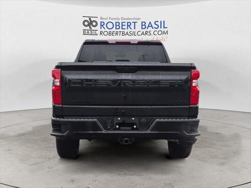 2024 Chevrolet Silverado 1500 Custom