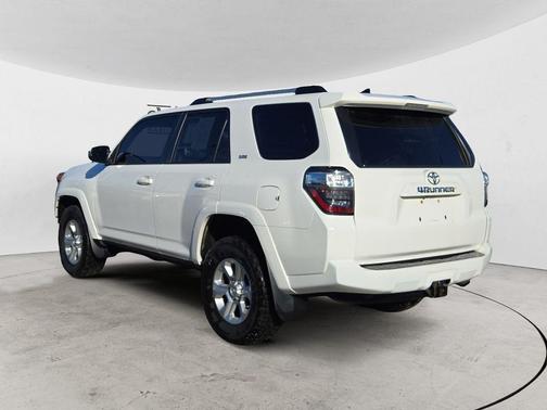Super White 2019 Toyota 4Runner SR5