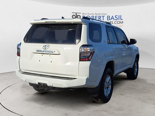 Super White 2019 Toyota 4Runner SR5