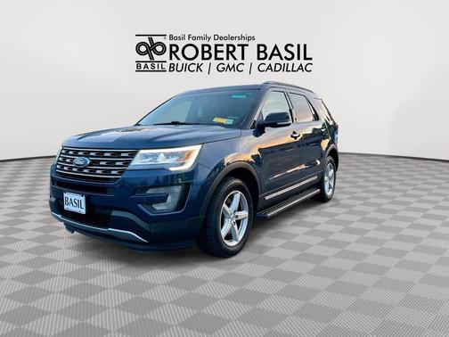 Blue Jeans Metallic 2017 Ford Explorer XLT