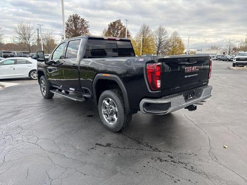 2026 GMC Sierra 2500 SLE