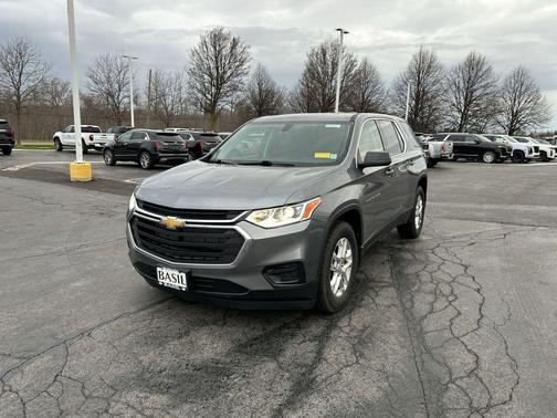 Satin Steel Metallic 2021 Chevrolet Traverse LS