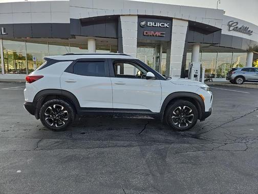 Summit White 2021 Chevrolet Trailblazer LT