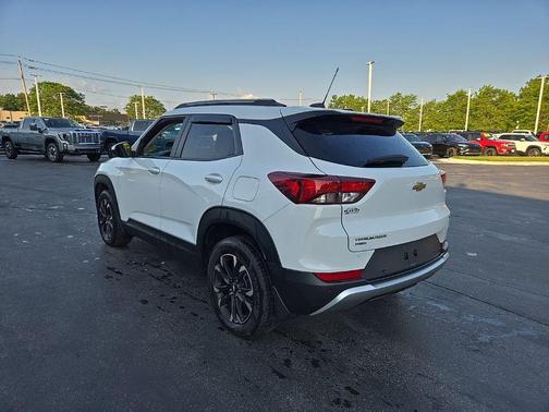 Summit White 2021 Chevrolet Trailblazer LT