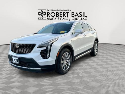 Crystal White Tricoat 2020 Cadillac XT4 Premium Luxury